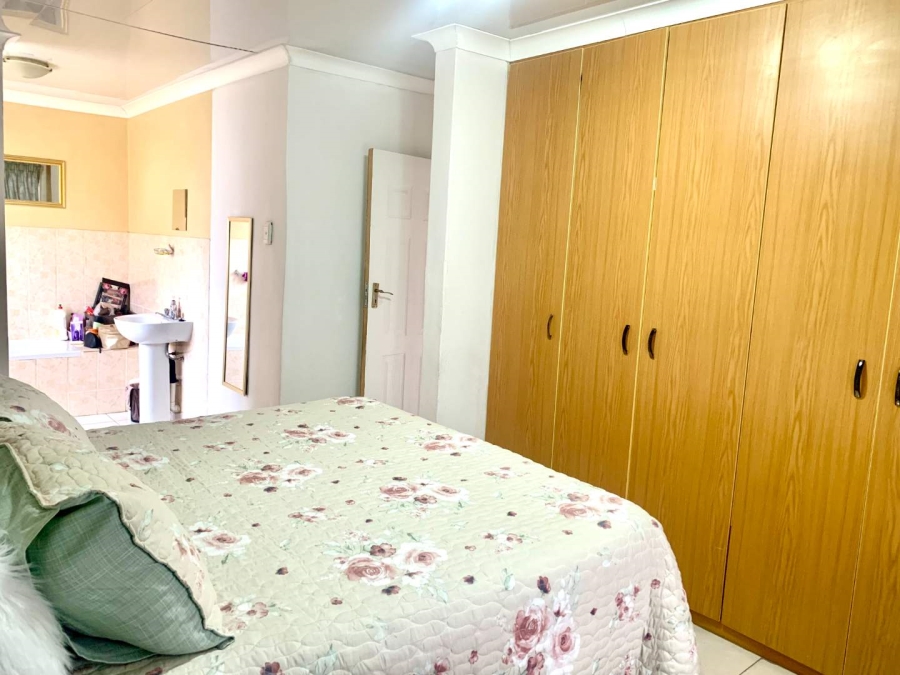 3 Bedroom Property for Sale in Vista Park Free State